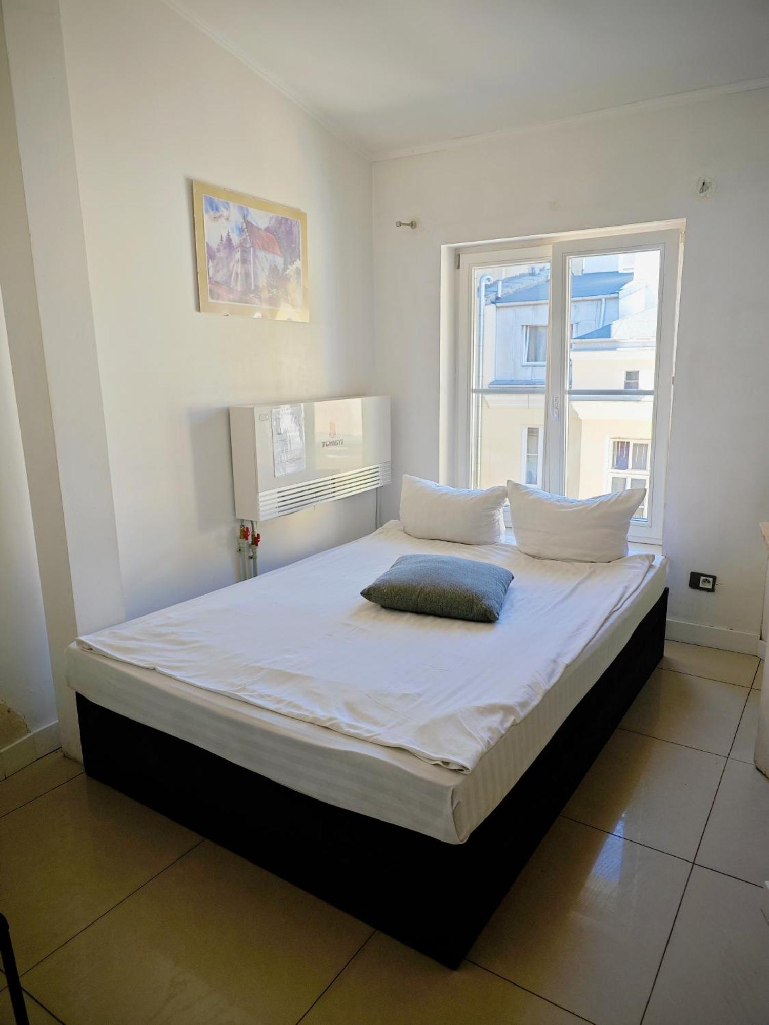 Apartamenty Wilcza - City Center Warsaw Room photo