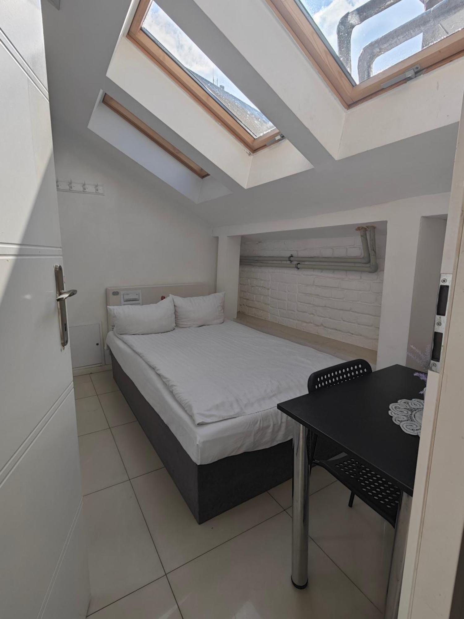 Apartamenty Wilcza - City Center Warsaw Room photo