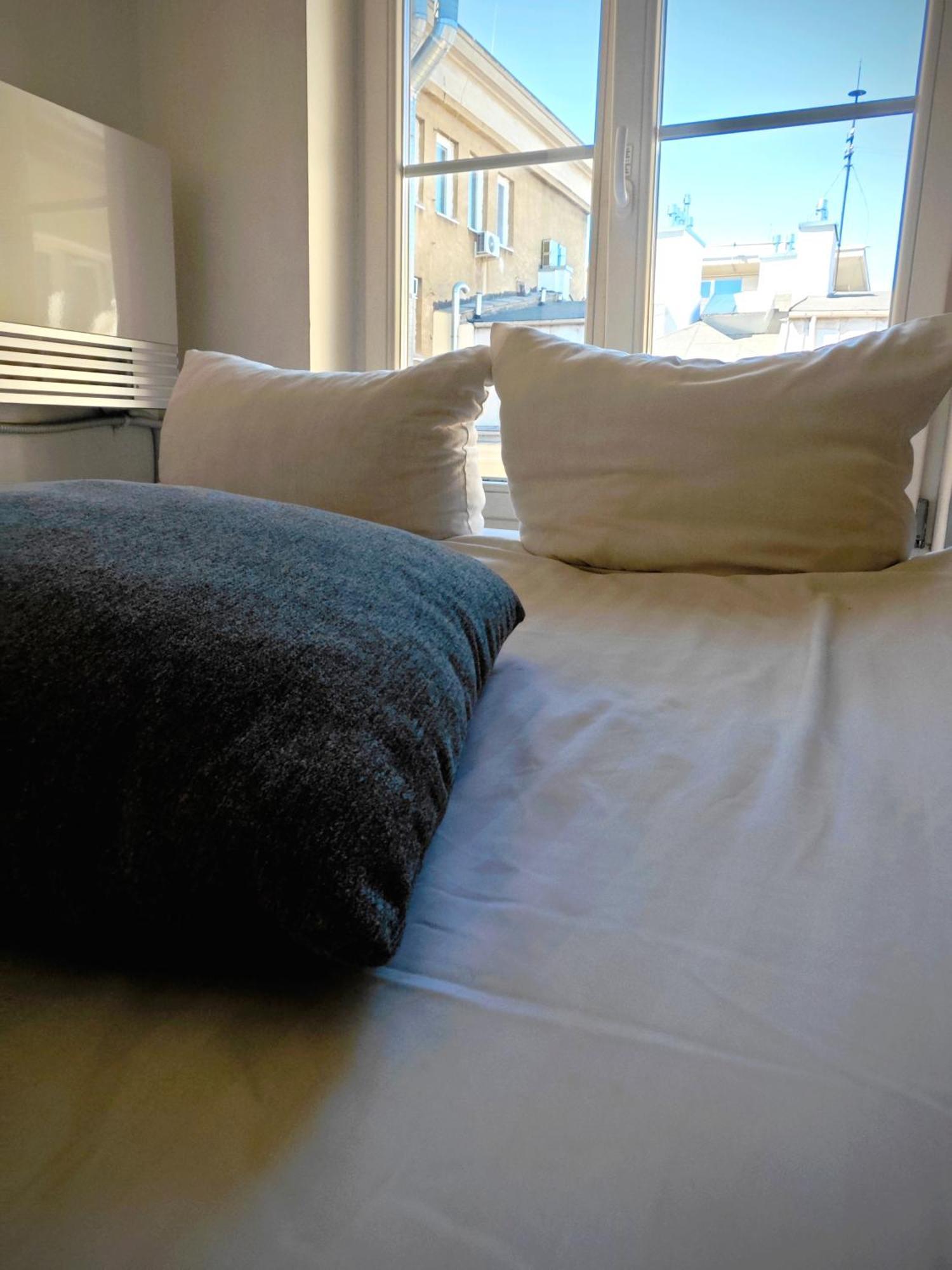 Apartamenty Wilcza - City Center Warsaw Room photo