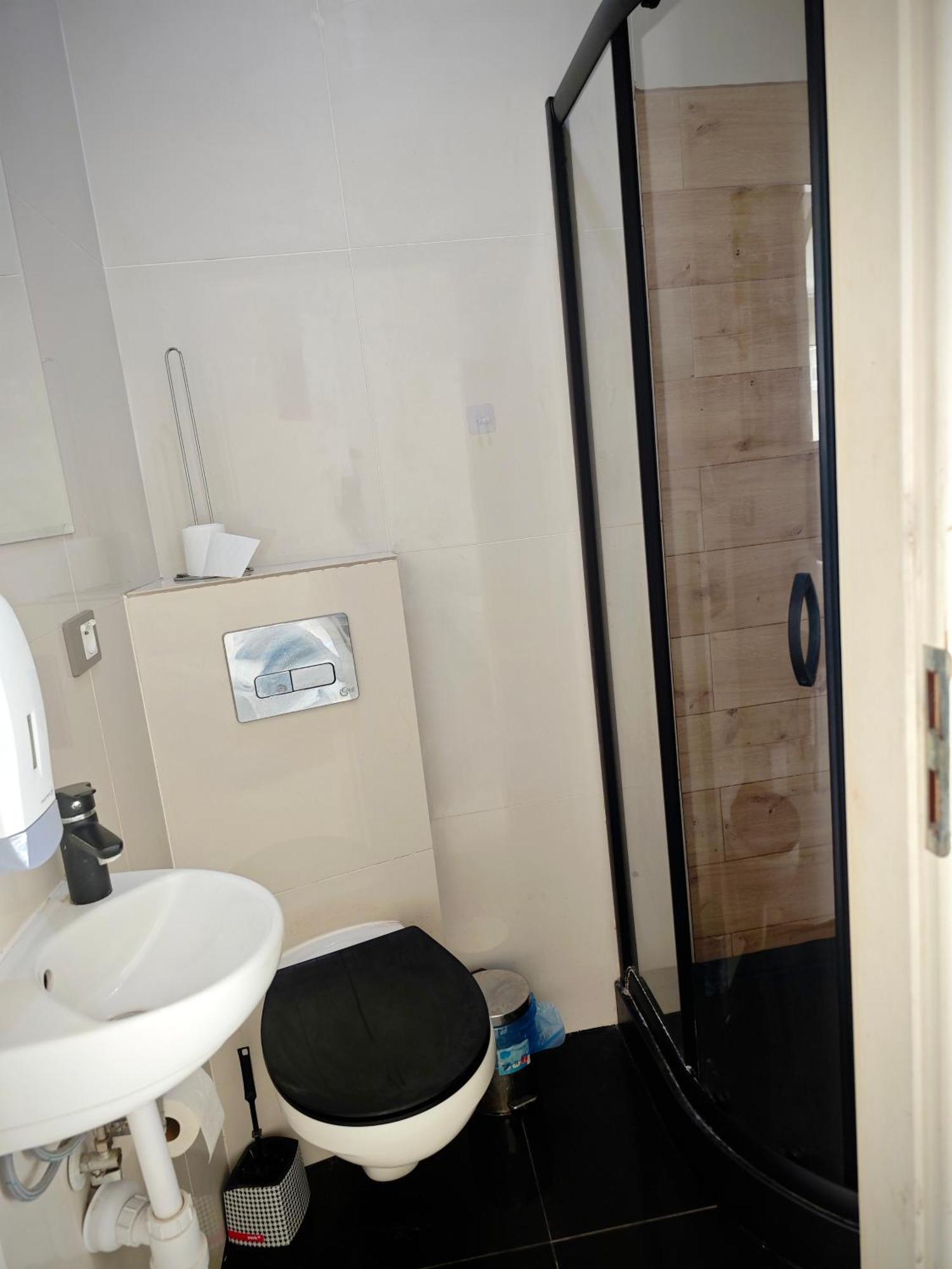Apartamenty Wilcza - City Center Warsaw Room photo